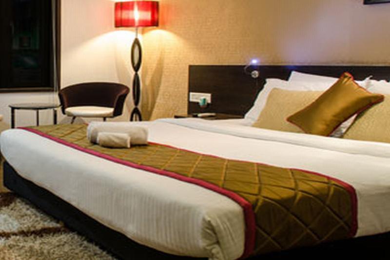 Hotel Siesta Hinjewadi Пуне Екстер'єр фото